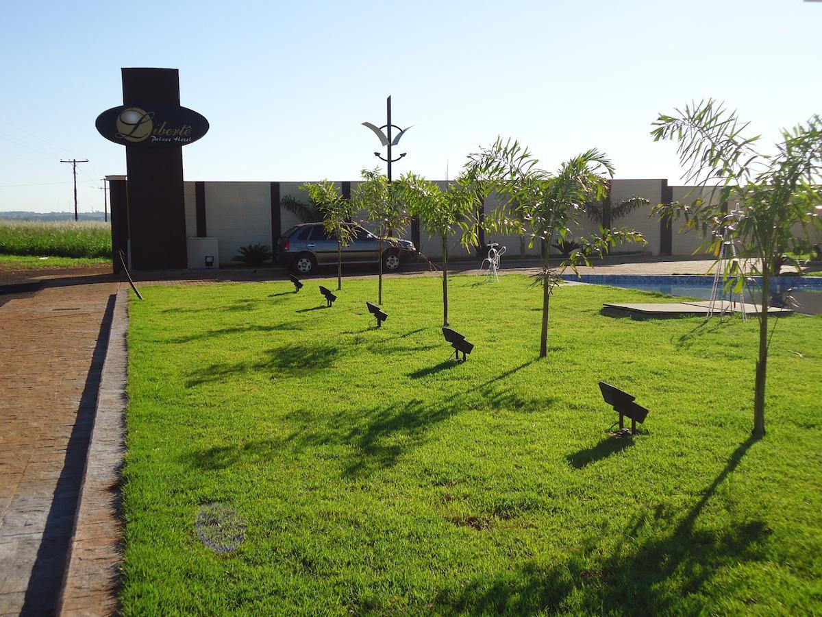 Libertê Palace Hotel Rio Verde Bagian luar foto